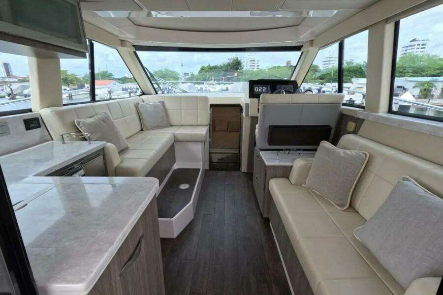 38ft Regal Yacht For Sale