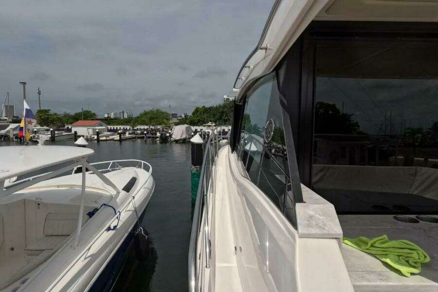 38ft Regal Yacht For Sale