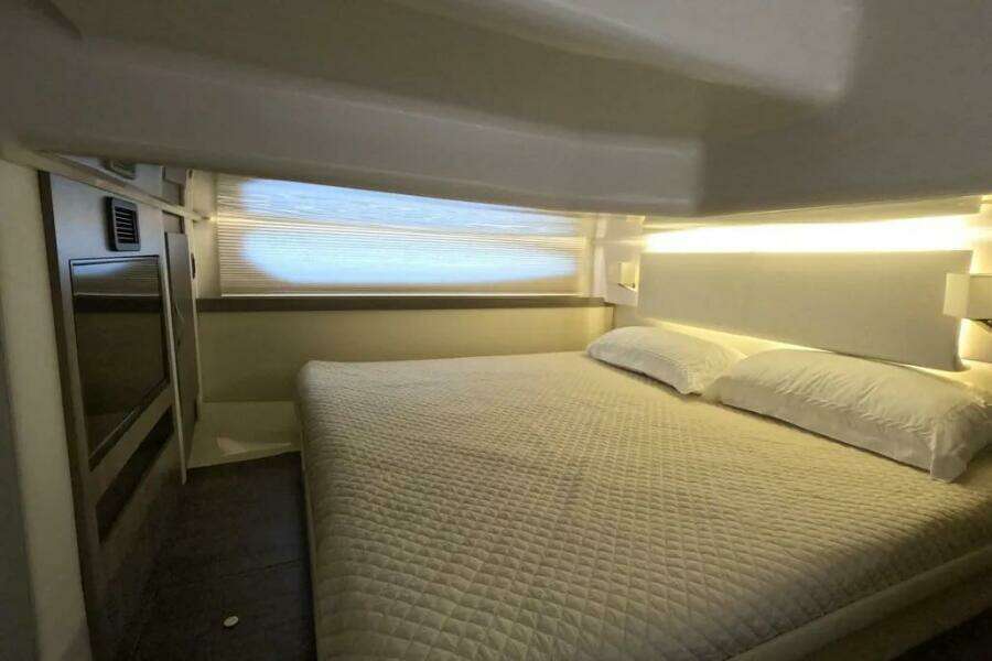 38ft Regal Yacht For Sale