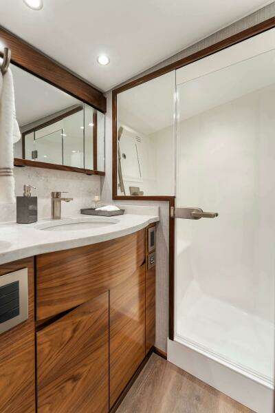 Viking 50 Convertible - Master Stateroom Ensuite Head