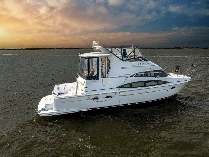 FIESTA BAYB 44ft Carver Yacht For Sale