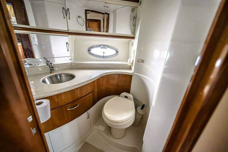 FIESTA BAYB 44ft Carver Yacht For Sale