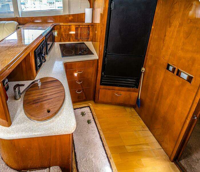 FIESTA BAYB 44ft Carver Yacht For Sale