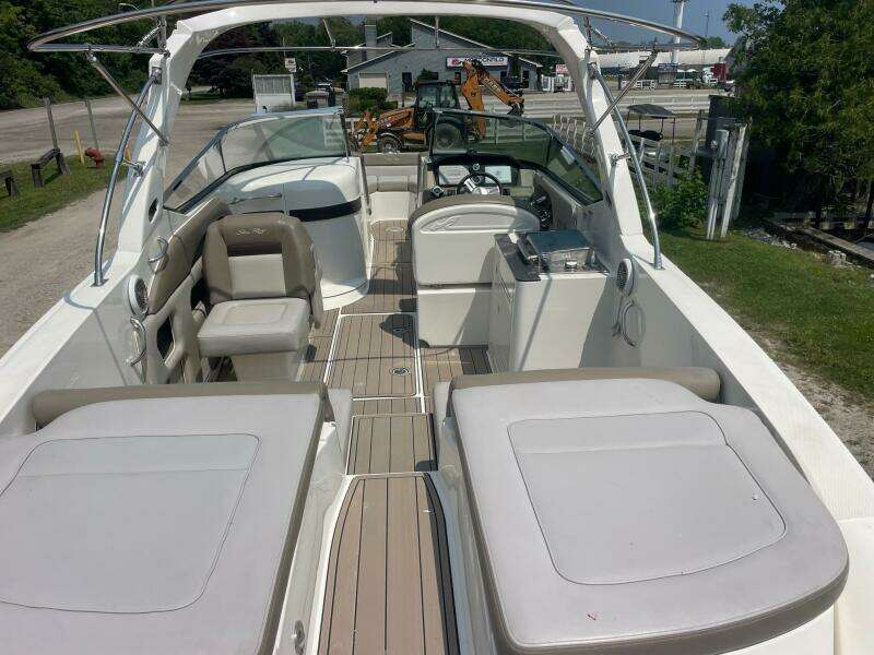 30ft Sea Ray Yacht For Sale