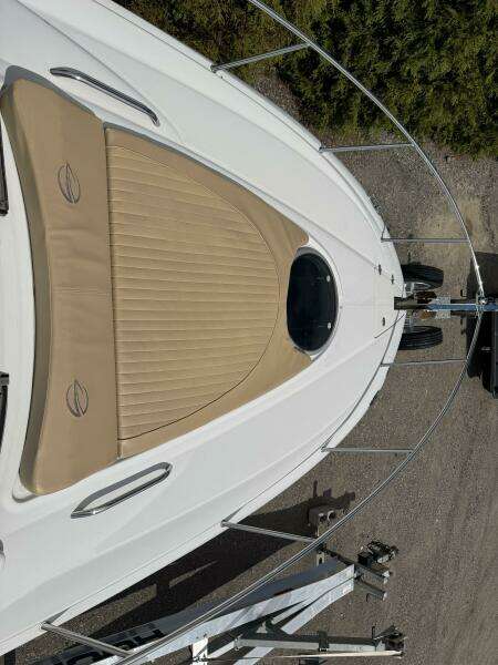 26ft Crownline Yacht For Sale