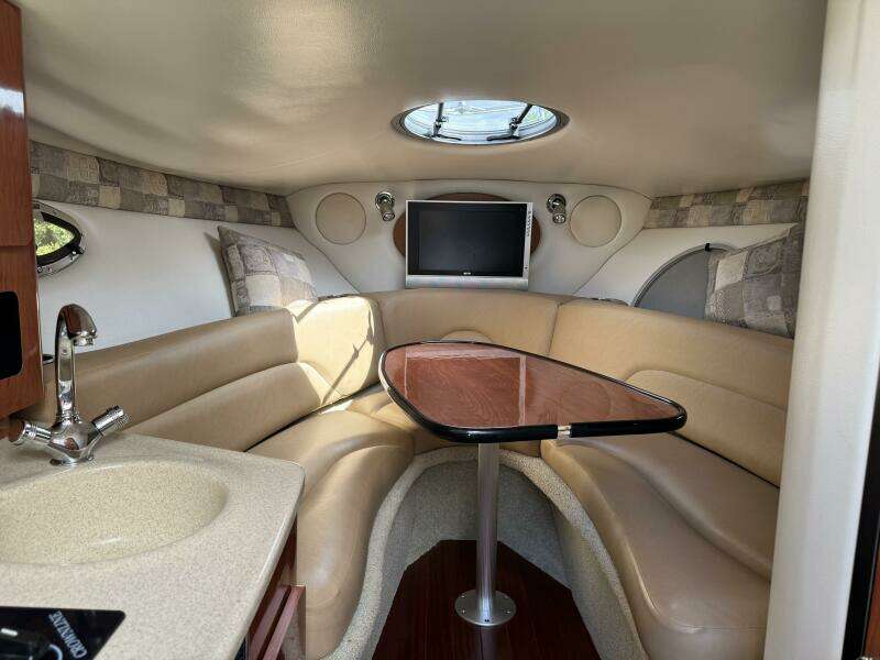 26ft Crownline Yacht For Sale
