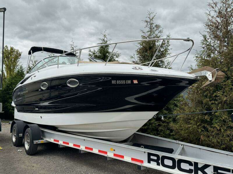 26ft Crownline Yacht For Sale