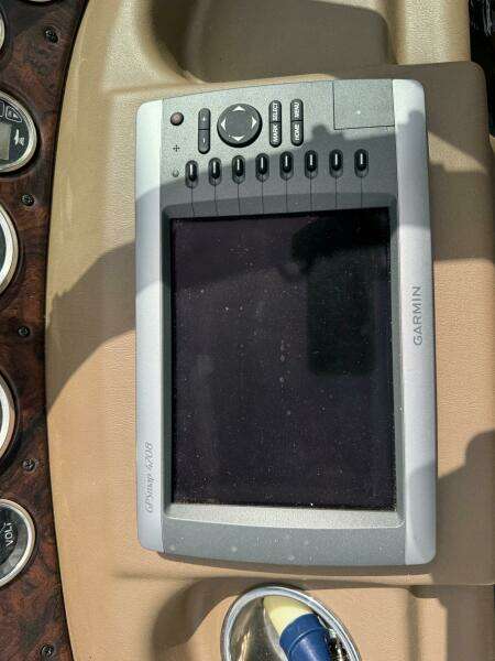 26ft Crownline Yacht For Sale