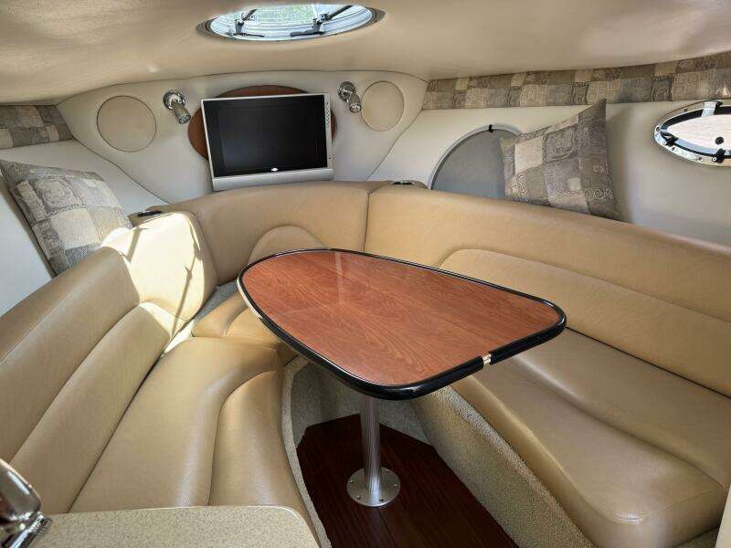 26ft Crownline Yacht For Sale