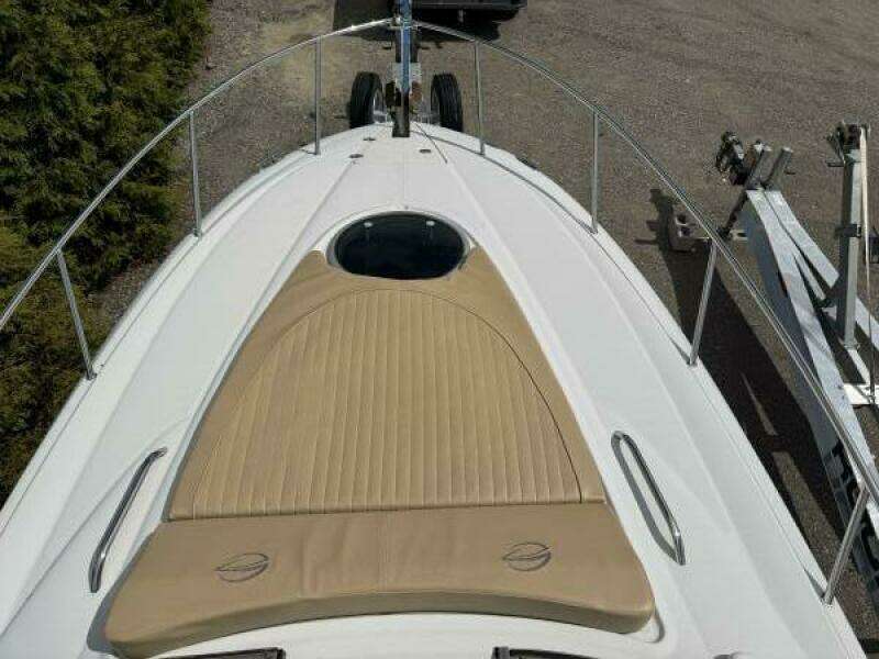 26ft Crownline Yacht For Sale