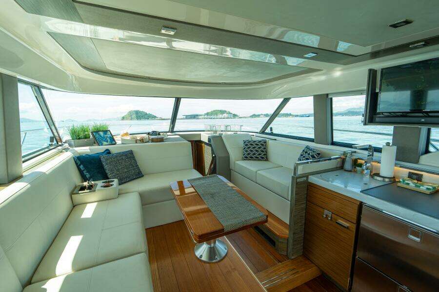Tiara Yachts F44 Flybridge 45' 2019