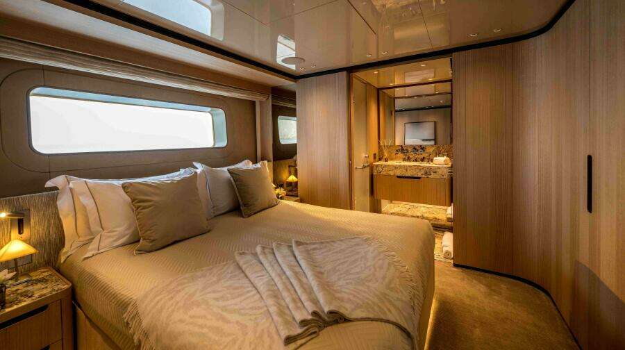 UNIQUE S 117ft Sanlorenzo Yacht For Sale