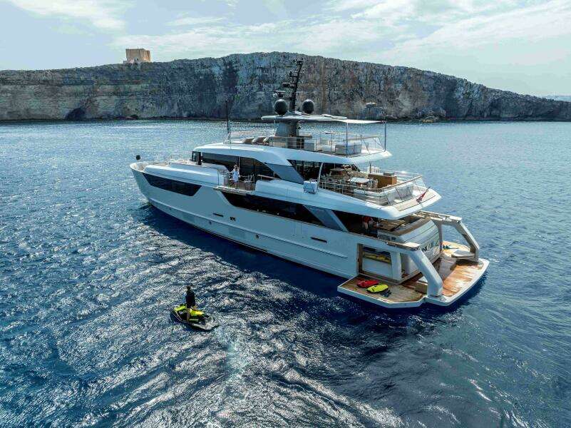UNIQUE S 117ft Sanlorenzo Yacht For Sale