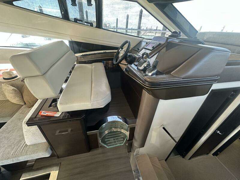Mandjet 49ft Marquis Yacht For Sale
