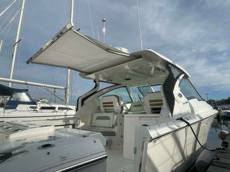 Shep s Ahoy 32ft Pursuit Yacht For Sale
