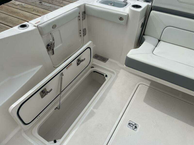 Shep s Ahoy 32ft Pursuit Yacht For Sale