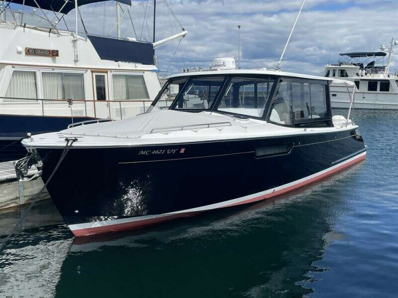 O M G 38ft MJM Yacht For Sale