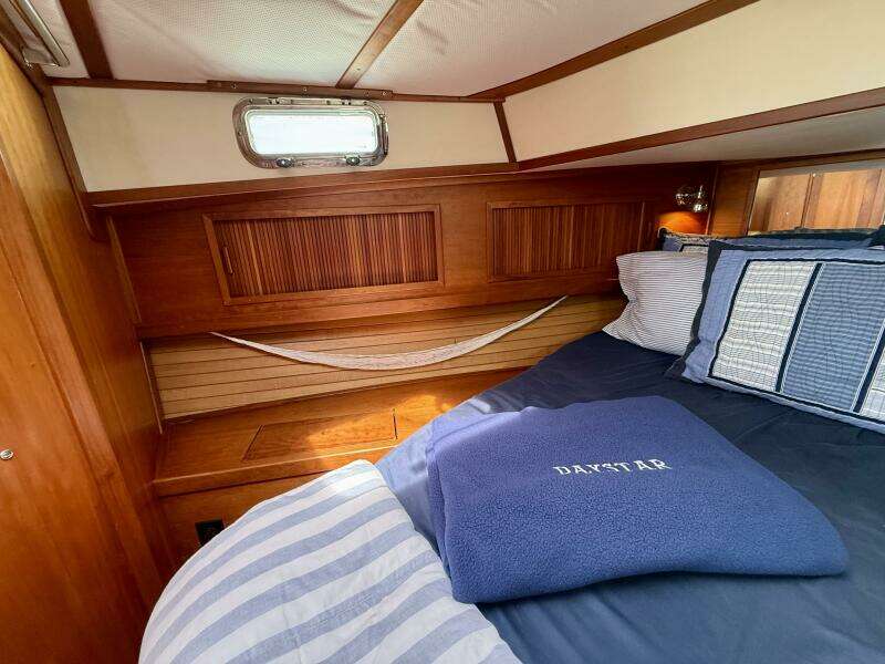 Daystar 34ft Sabre Yacht For Sale