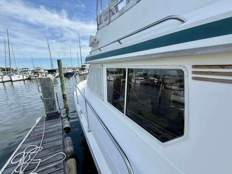 Daystar 34ft Sabre Yacht For Sale