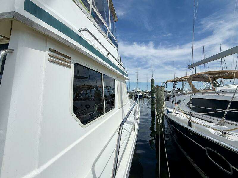 Daystar 34ft Sabre Yacht For Sale