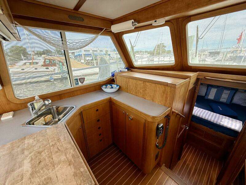 Daystar 34ft Sabre Yacht For Sale