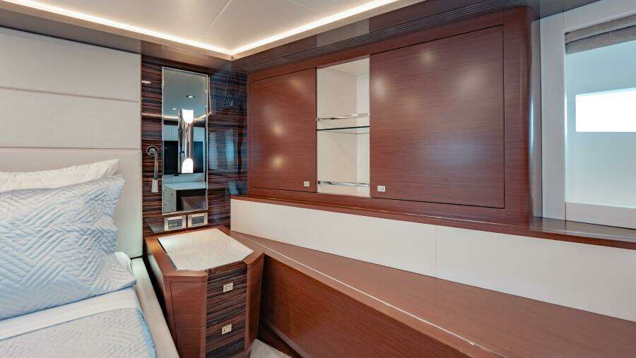 2021 Ocean Alexander 28R