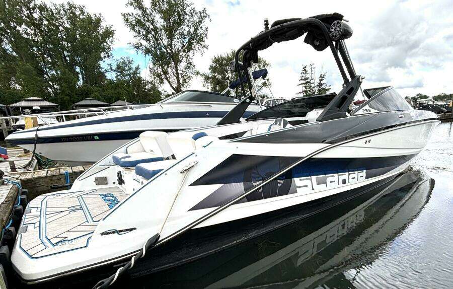 25ft Scarab Yacht For Sale