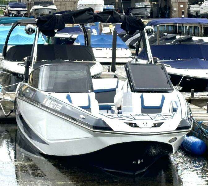 25ft Scarab Yacht For Sale