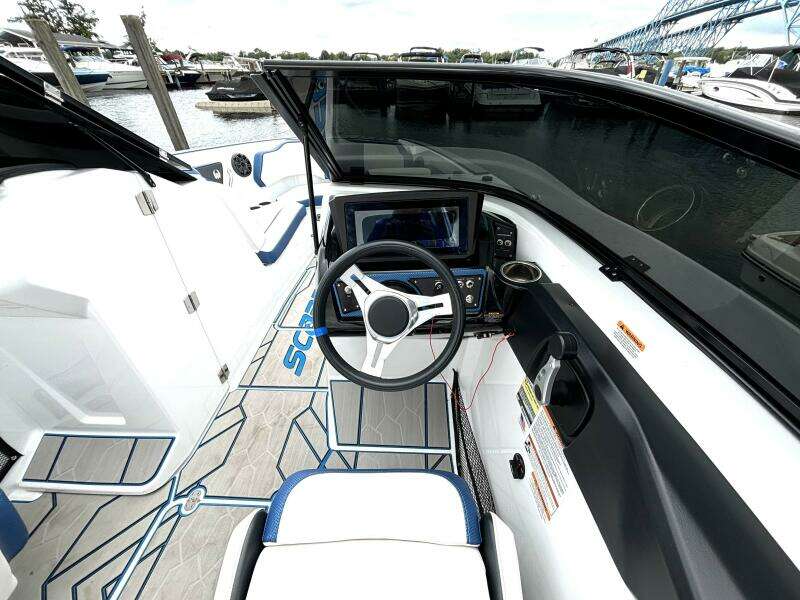25ft Scarab Yacht For Sale