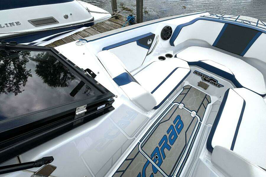 25ft Scarab Yacht For Sale