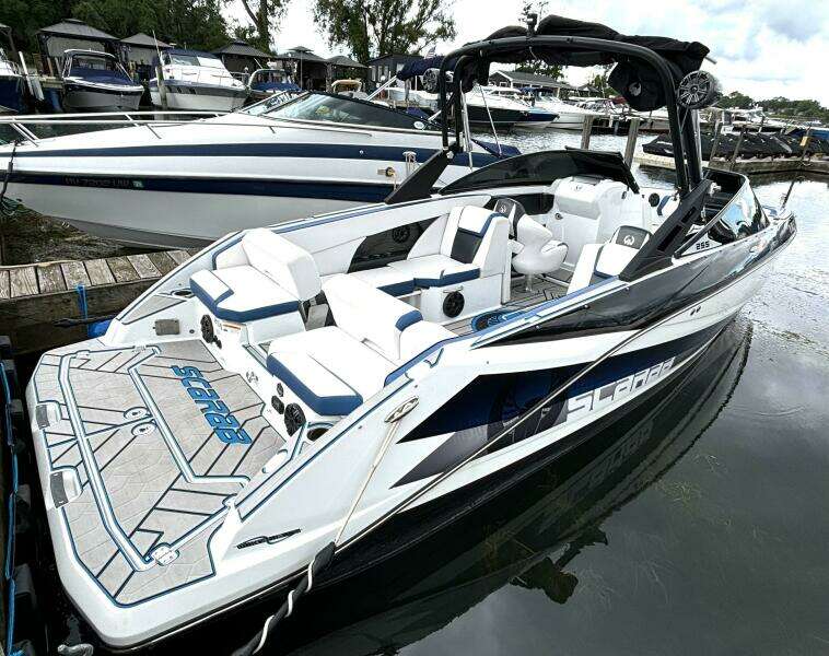25ft Scarab Yacht For Sale