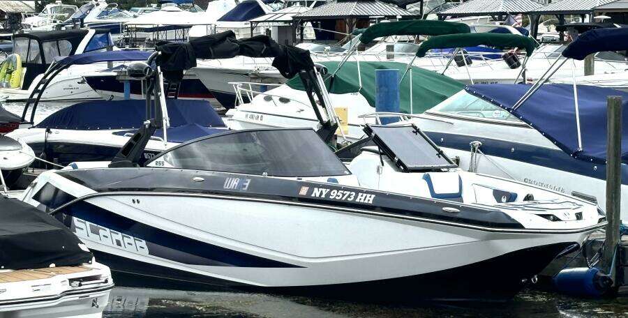 25ft Scarab Yacht For Sale