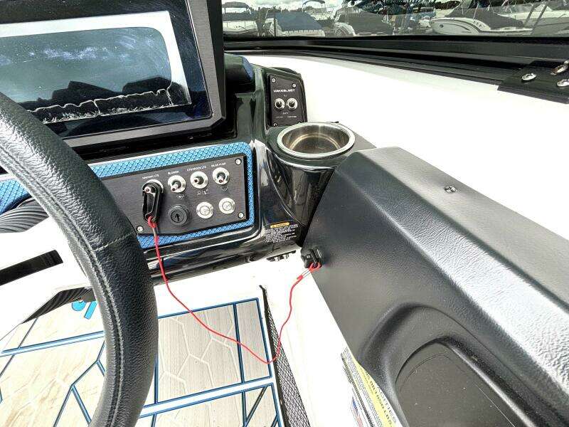 25ft Scarab Yacht For Sale