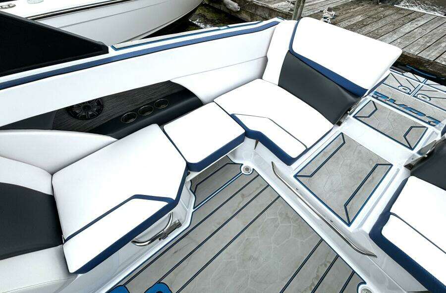 25ft Scarab Yacht For Sale
