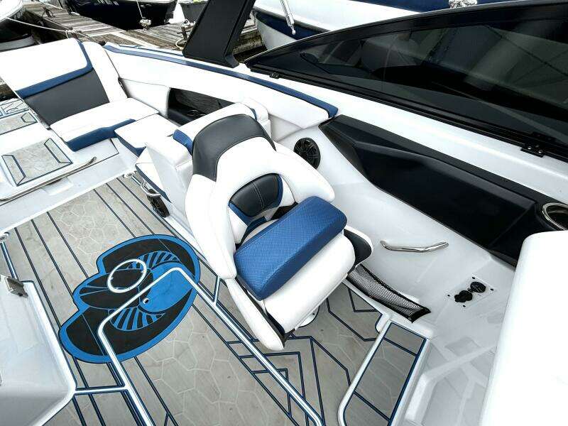 25ft Scarab Yacht For Sale