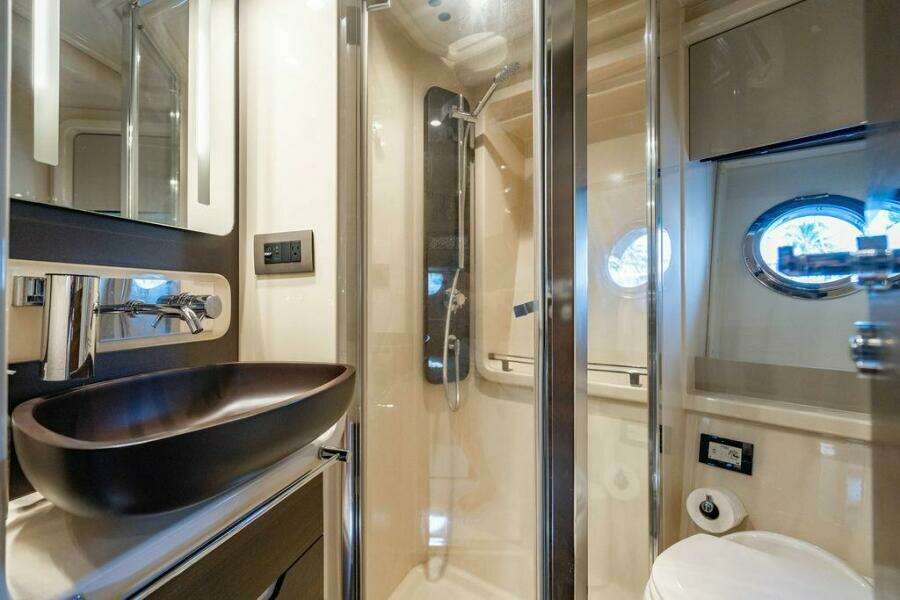 At Ease 55ft Azimut Yacht For Sale