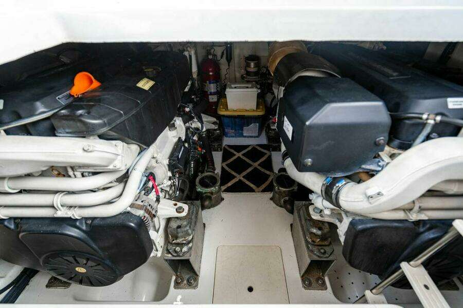 At Ease 55ft Azimut Yacht For Sale