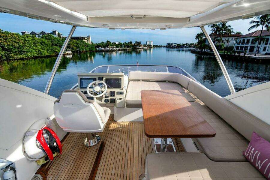 At Ease 55ft Azimut Yacht For Sale