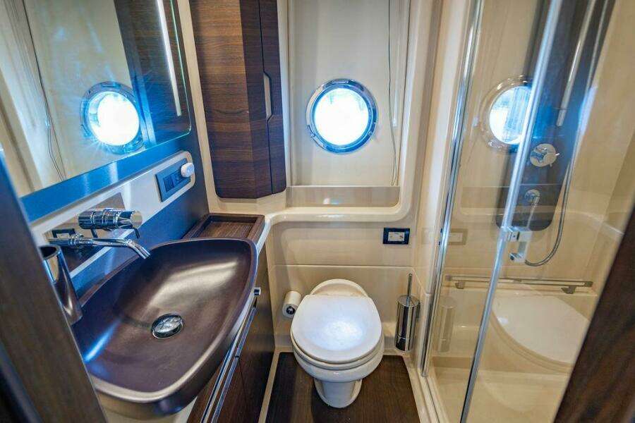 At Ease 55ft Azimut Yacht For Sale