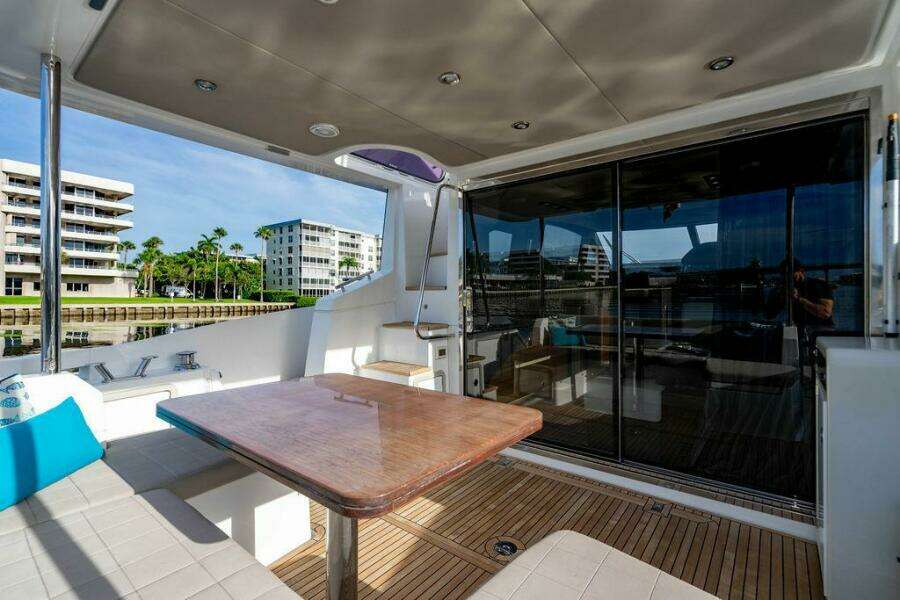 At Ease 55ft Azimut Yacht For Sale