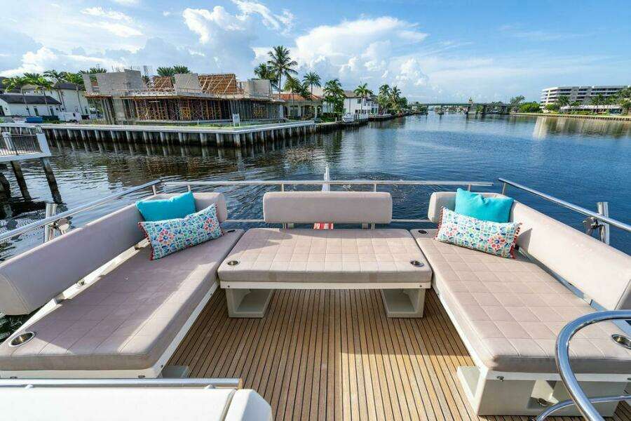 At Ease 55ft Azimut Yacht For Sale