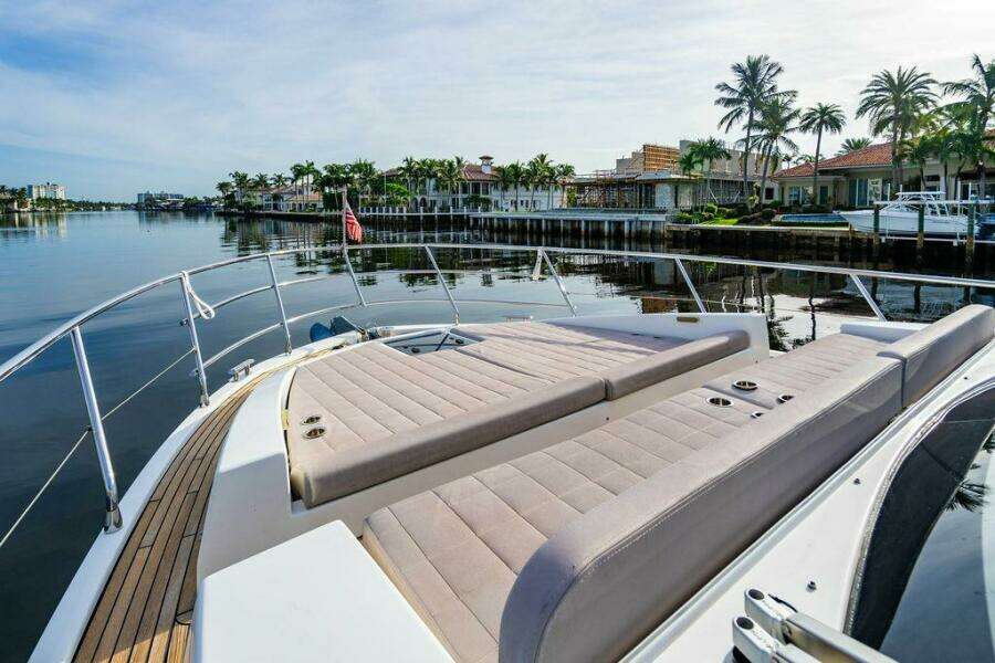 At Ease 55ft Azimut Yacht For Sale