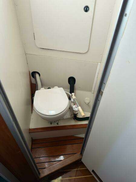 38ft Catalina Morgan Yacht For Sale 38ft Catalina Morgan Yacht For Sale