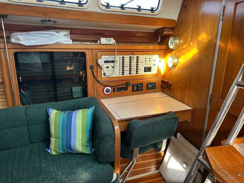 38ft Catalina Morgan Yacht For Sale 38ft Catalina Morgan Yacht For Sale