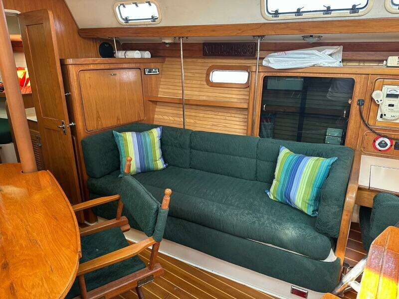 38ft Catalina Morgan Yacht For Sale 38ft Catalina Morgan Yacht For Sale