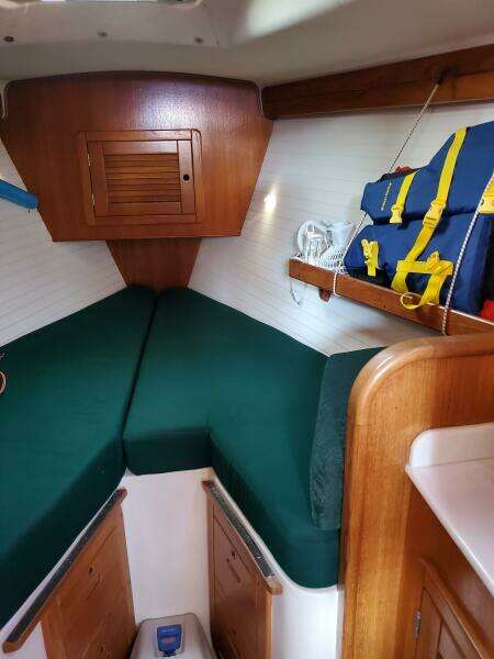 38ft Catalina Morgan Yacht For Sale 38ft Catalina Morgan Yacht For Sale