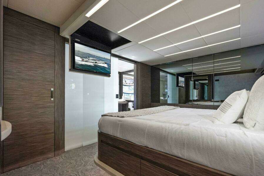 PHOENIX RISING  82ft Pershing Yacht For Sale