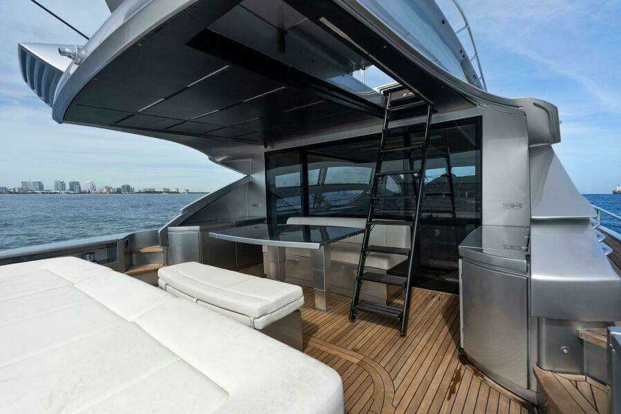 PHOENIX RISING  82ft Pershing Yacht For Sale