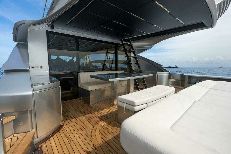 PHOENIX RISING  82ft Pershing Yacht For Sale