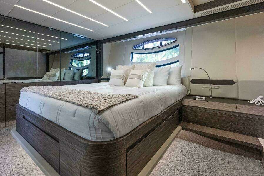 PHOENIX RISING  82ft Pershing Yacht For Sale